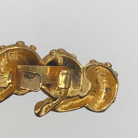 Vintage Mushroom Scarf Clip Gold Tone Whimsical Classic 1960’s Fungi Groovy 2” - Picture 5 of 6